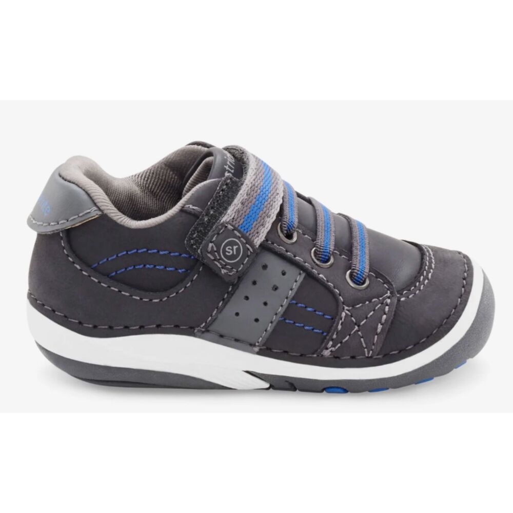 Artie Shoe - Stride Rite - Size 4w